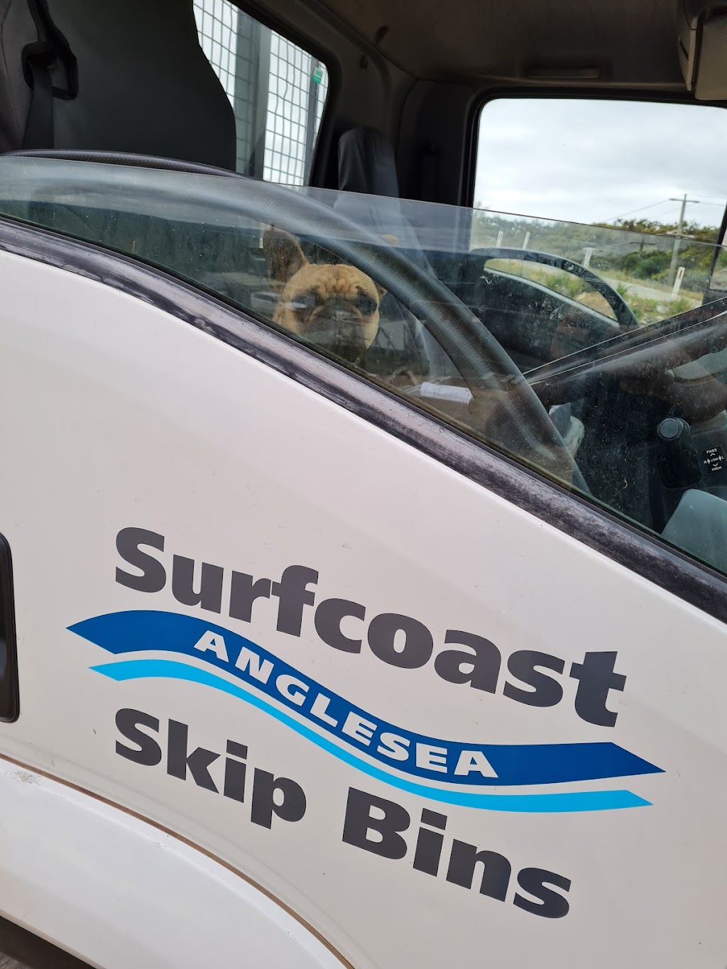 Surfcoast Skip Bins Anglesea, and Surfcoast Hire |  | 5 Simmons Ct, Anglesea VIC 3230, Australia | 0400409773 OR +61 400 409 773