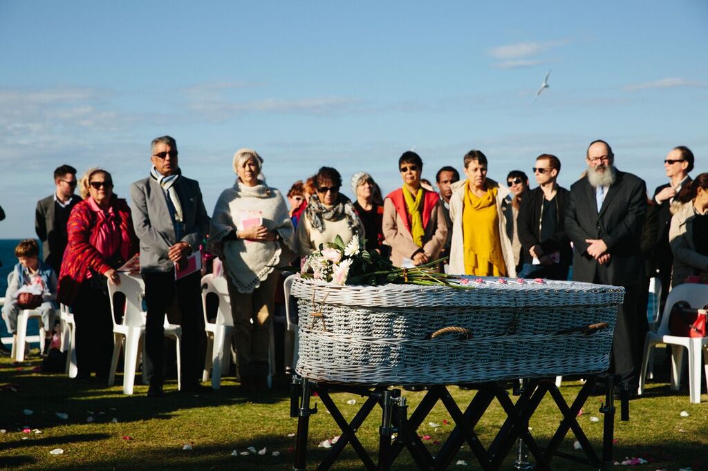 Picaluna - Beautiful Funerals - Eltham | 125 Lavender Park Rd, Eltham VIC 3095, Australia | Phone: (03) 9069 2634