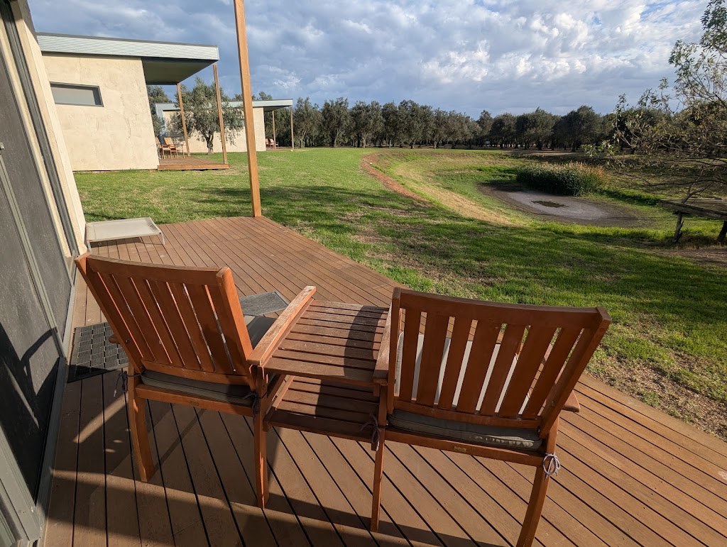 Manzanillo Grove Luxury Accommodation | 90 Drakes Rd, Drysdale VIC 3222, Australia | Phone: 0417 517 121