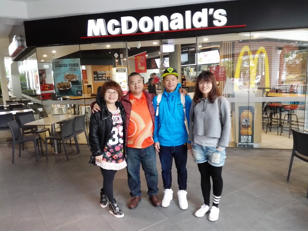 McDonalds Marina Mirage | Marina Mirage, 1/74 Seaworld Dr, Main Beach QLD 4217, Australia | Phone: (07) 5591 5999