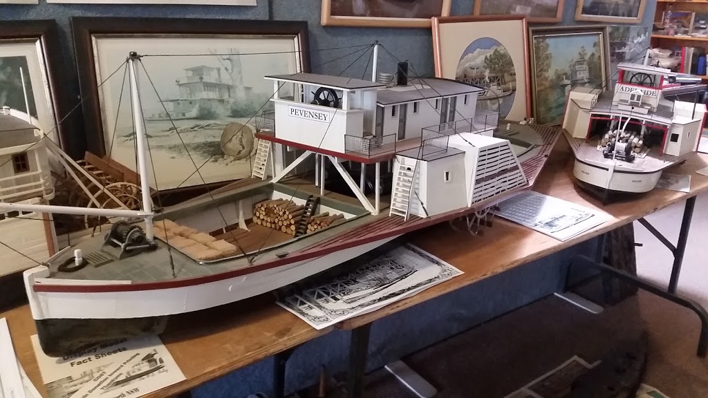 Rods riverboat models | Darling St, Wentworth NSW 2648, Australia