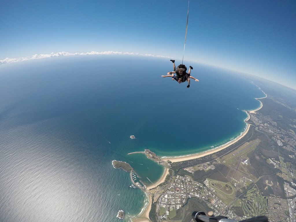 Coffs Skydivers | Coffs Harbour Airport, Aeroclub/63 Aviation Dr, Coffs Harbour NSW 2450, Australia | Phone: (02) 6651 1167