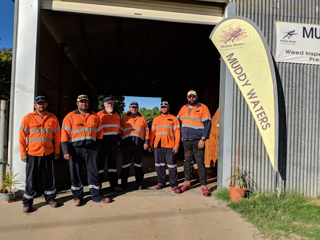 Muddy Waters | car wash | 289 Chinchilla-Tara Rd, Chinchilla QLD 4413, Australia | 0418300251 OR +61 418 300 251