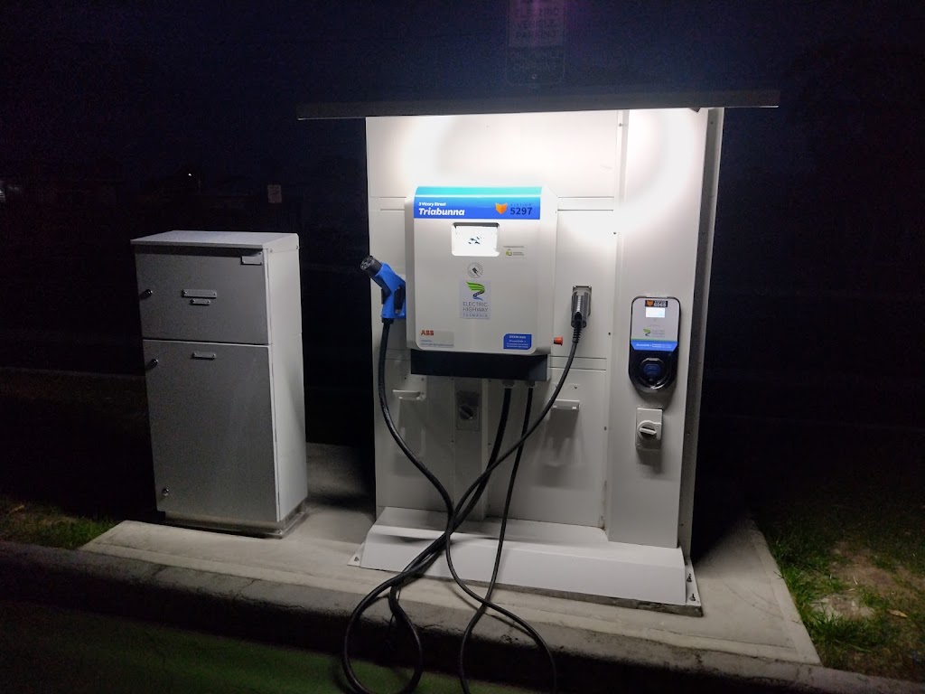 Chargefox Charging Station | 3A Vicary St, Triabunna TAS 7190, Australia | Phone: 1300 518 038