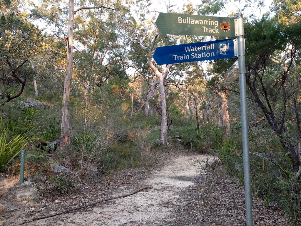 Bullawarring Track | 2 Warabin St, Waterfall NSW 2233, Australia