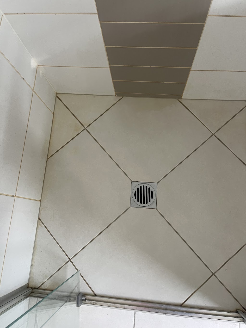 High Care Cleaning Services | 18 Lashmar St, South Ripley QLD 4306, Australia | Phone: 0450 698 303