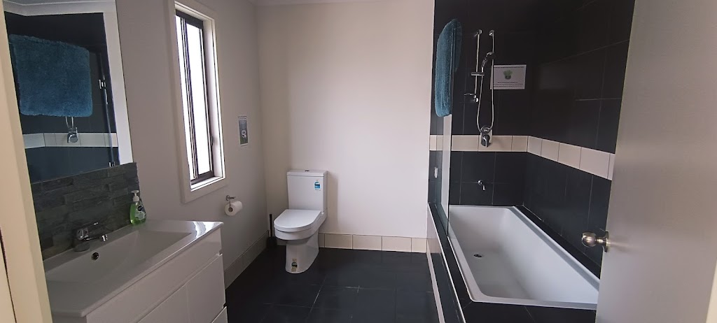 The Berri Bubble Lodge | 14 Mary St, Berridale NSW 2628, Australia | Phone: 0424 288 686