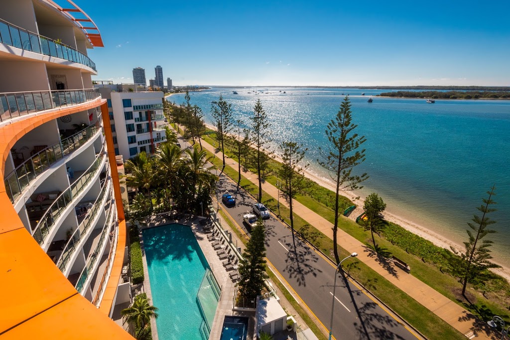 Silvershore Apartments On The Broadwater | 21 Brighton St, Biggera Waters QLD 4216, Australia | Phone: (07) 5500 2000