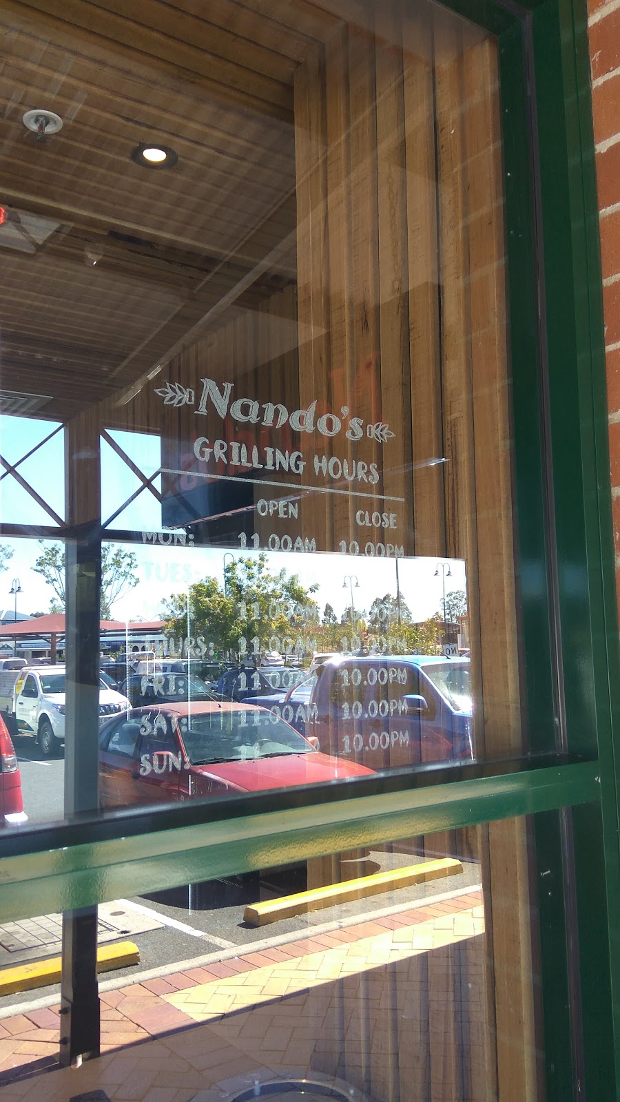 Nandos Forest Lake | Forest Lake Shopping Centre, 34/235 Forest Lake Blvd, Forest Lake QLD 4078, Australia | Phone: (07) 3714 9237