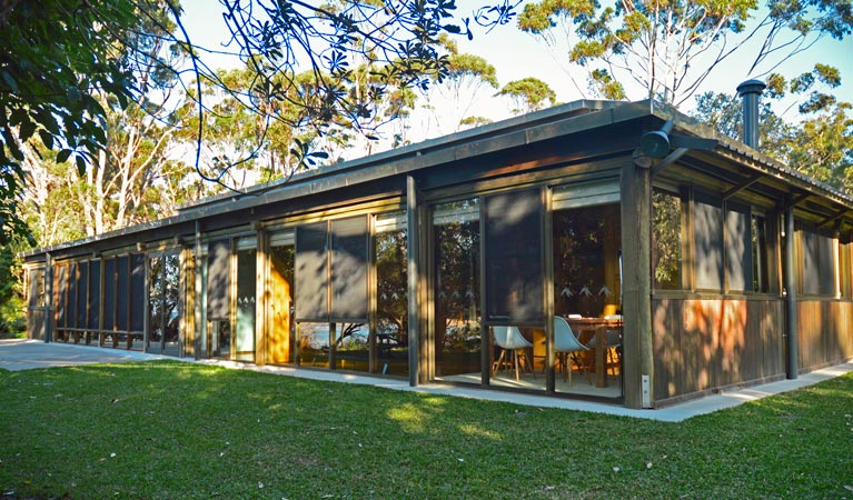 Myer House | lodging | 97 Middle Beach Rd, Tanja NSW 2550, Australia | 1300072757 OR +61 1300 072 757