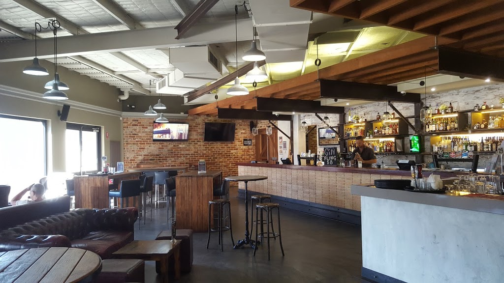Cobblers Tavern | cafe | 629 Old Coast Rd, Falcon WA 6210, Australia | 0895342222 OR +61 8 9534 2222