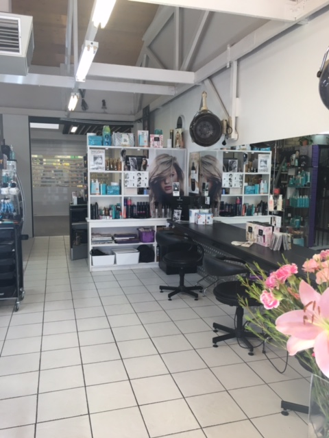 Chantilly Hair Design | hair care | Beldon Shopping Centre, 9 Gunter Grove, Beldon WA 6027, Australia | 0894010975 OR +61 8 9401 0975