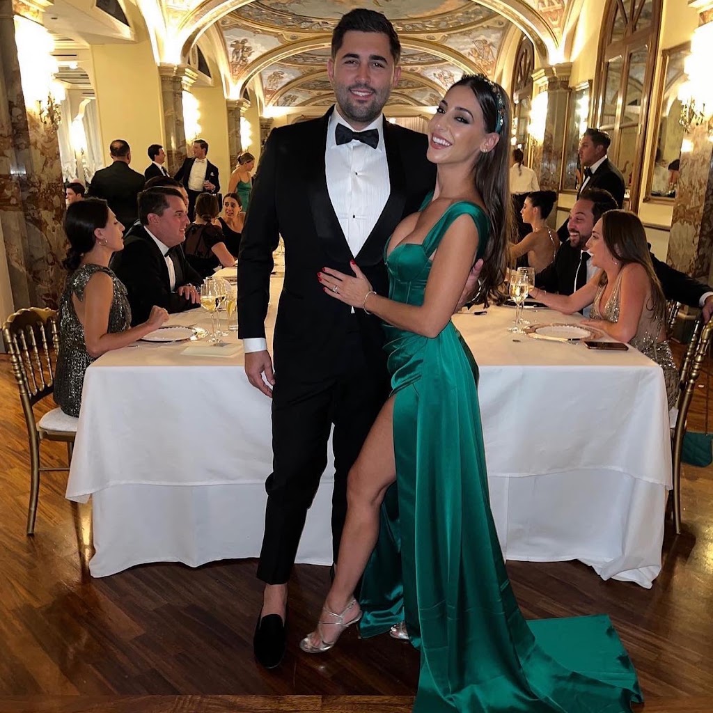 Dress Best | 1832-1836 The Horsley Dr, Horsley Park NSW 2175, Australia | Phone: 0482 018 710