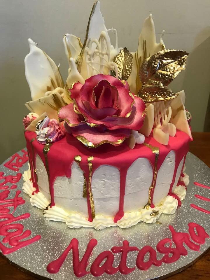 Erosha’s Cakes and Sugar Flowers | bakery | 8 Miralie Way, Cranbourne West VIC 3977, Australia | 0433455596 OR +61 433 455 596