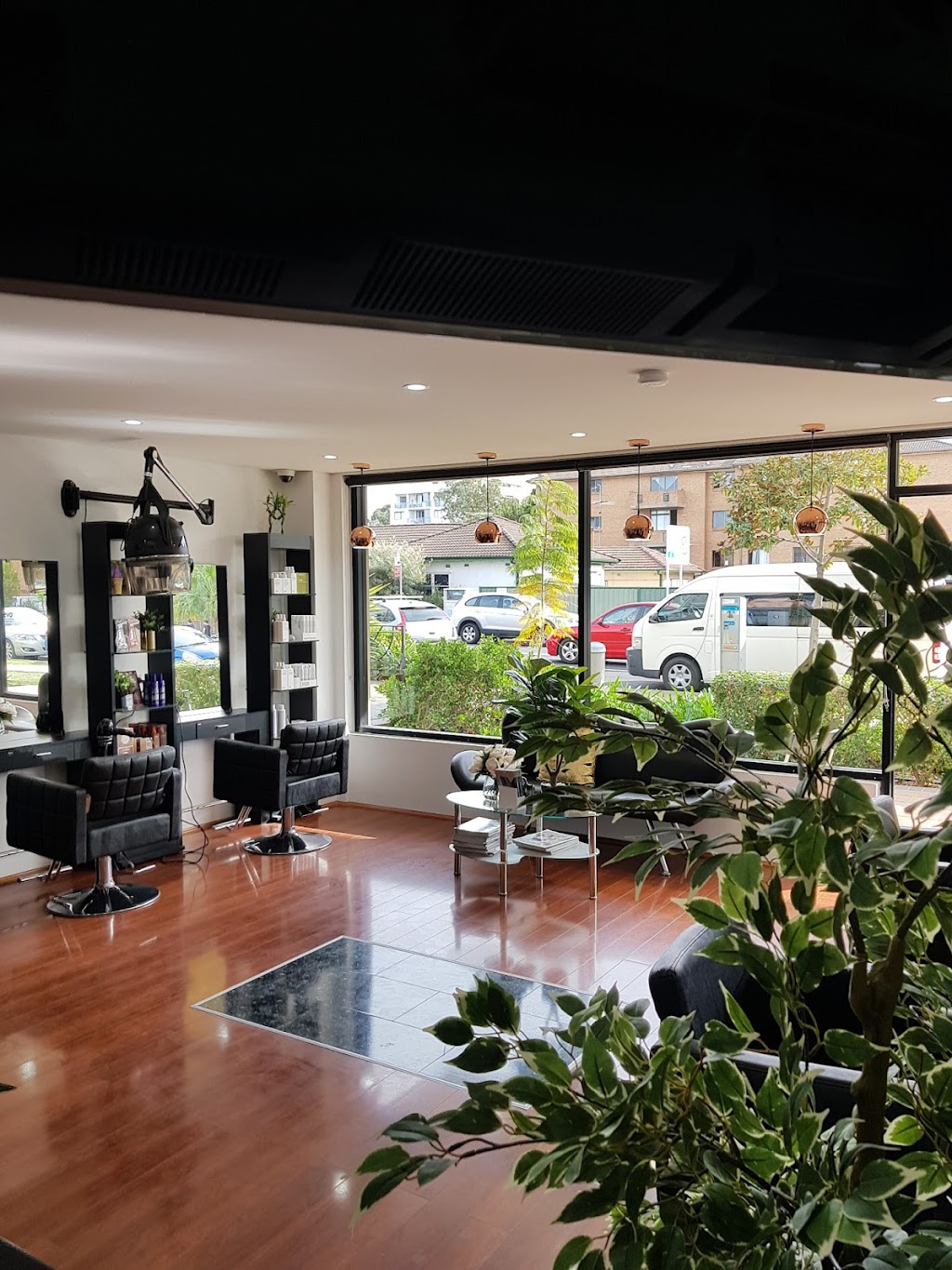 Lush & Co Hair Studio | 19/58 Bathurst St, Liverpool NSW 2170, Australia | Phone: (02) 8119 5301