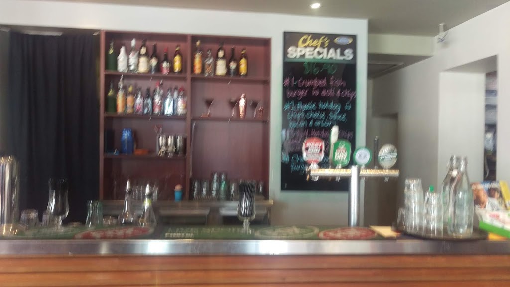 Crown hotel | 2 Ocean St, Victor Harbor SA 5211, Australia Crown hotel | 2 Ocean St, Victor Harbor SA 5211, Australia