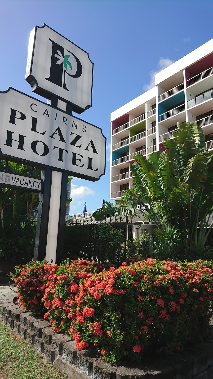Cairns Plaza Hotel | lodging | 145 Esplanade, Cairns City QLD 4870, Australia | 0740514688 OR +61 7 4051 4688