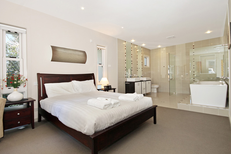 Hunter Valley Getaway | 4 Hakea Circuit, Rothbury NSW 2320, Australia | Phone: (02) 4998 2260