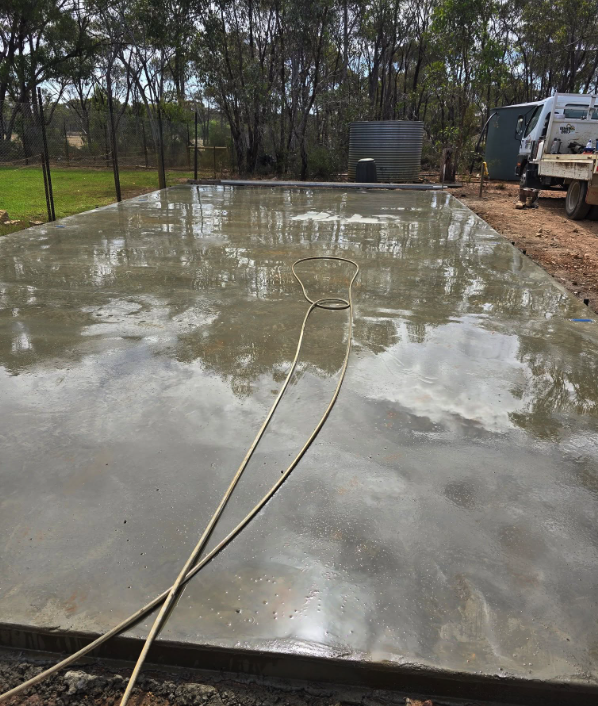 Darwin Daves Earthworx and Hire | 219 Schumakers Ln, Maiden Gully VIC 3551, Australia | Phone: 0407 452 330
