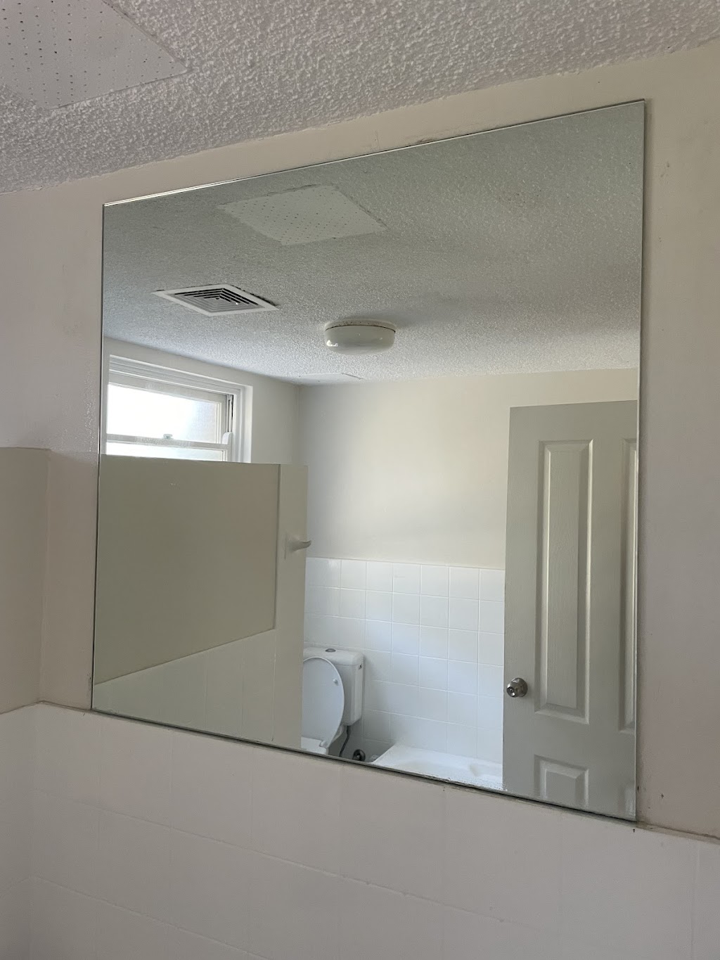 Fine Line Glass & Glazing | 185 Old Stock Rte Rd, Oakville NSW 2765, Australia | Phone: 0423 092 156