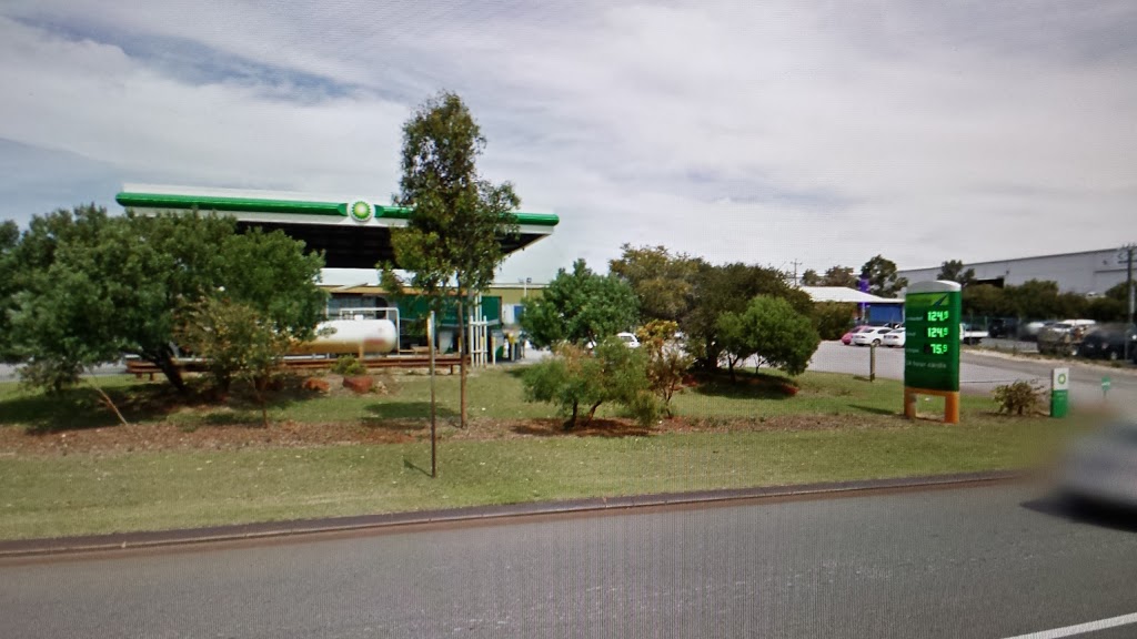 BP | gas station | 2 Wellard St, Bibra Lake WA 6163, Australia | 0894185177 OR +61 8 9418 5177
