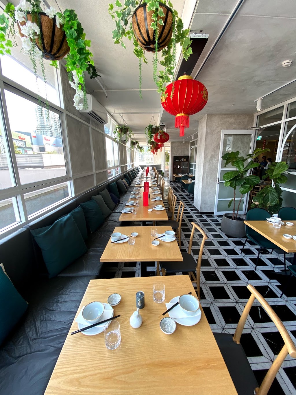 Mama Mulan | restaurant | Level 1 The concourse. 1 level above Chatswood, Library, Chatswood NSW 2067, Australia | 0291571488 OR +61 2 9157 1488
