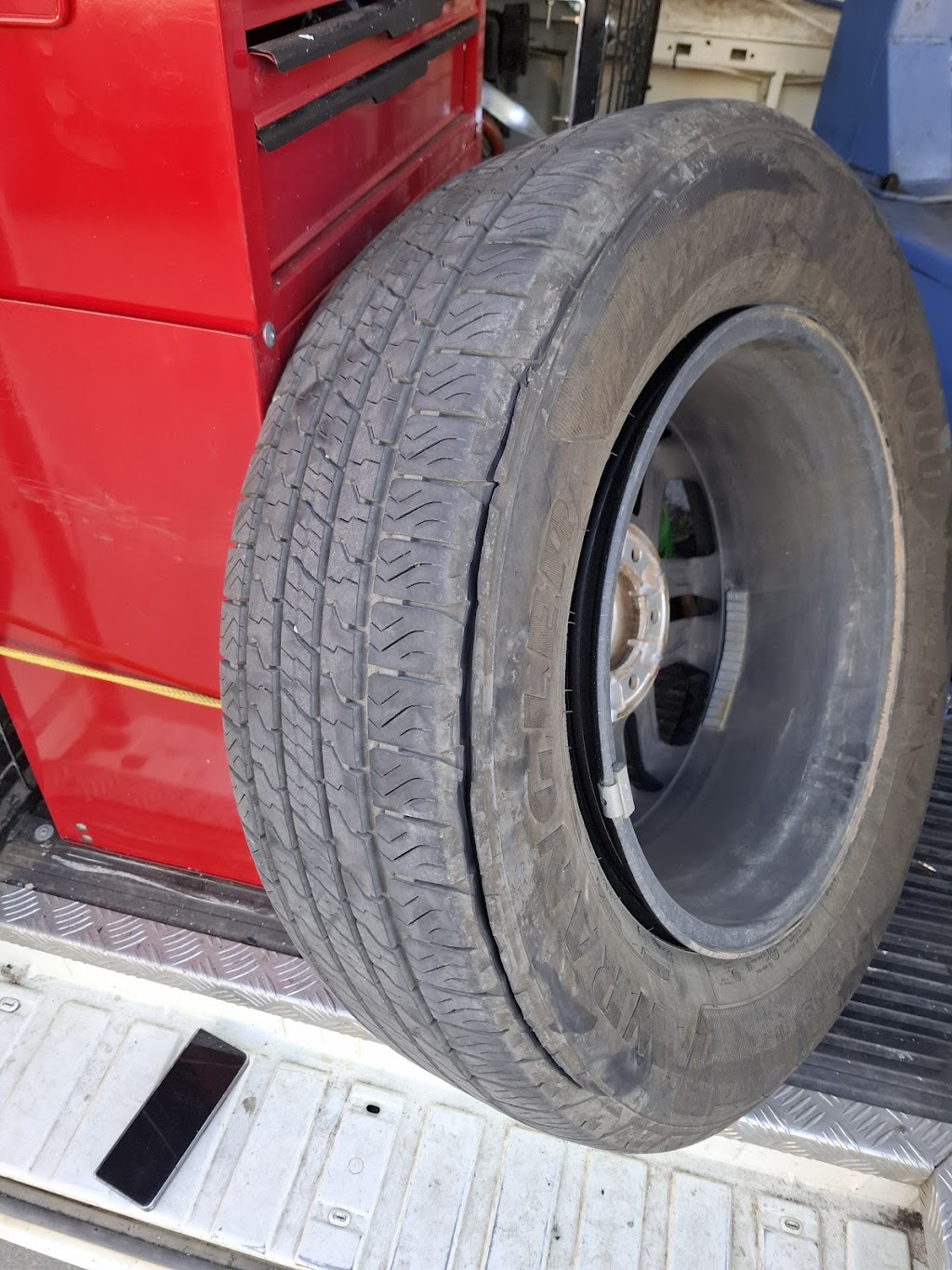 BORDER TYRE WHOLESALE | 141 Chapple St, Wodonga VIC 3690, Australia | Phone: 0417 874 482
