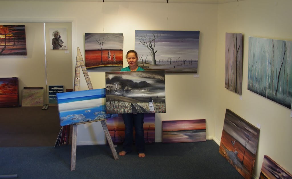 Caroline Ellis Art Gallery | 2945 Murray Valley Hwy, Mystic Park VIC 3579, Australia | Phone: 0408 500 451