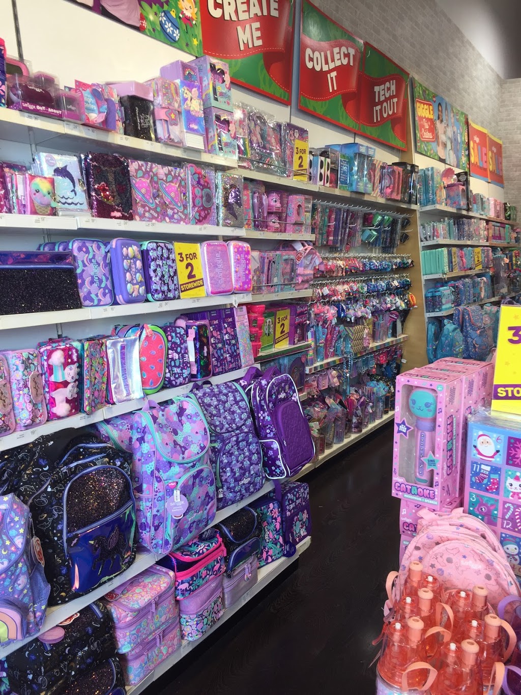 Smiggle | Shop T31a Harbourtown, 727 Tapleys Hill Rd, West Beach SA 5950, Australia | Phone: 83530251