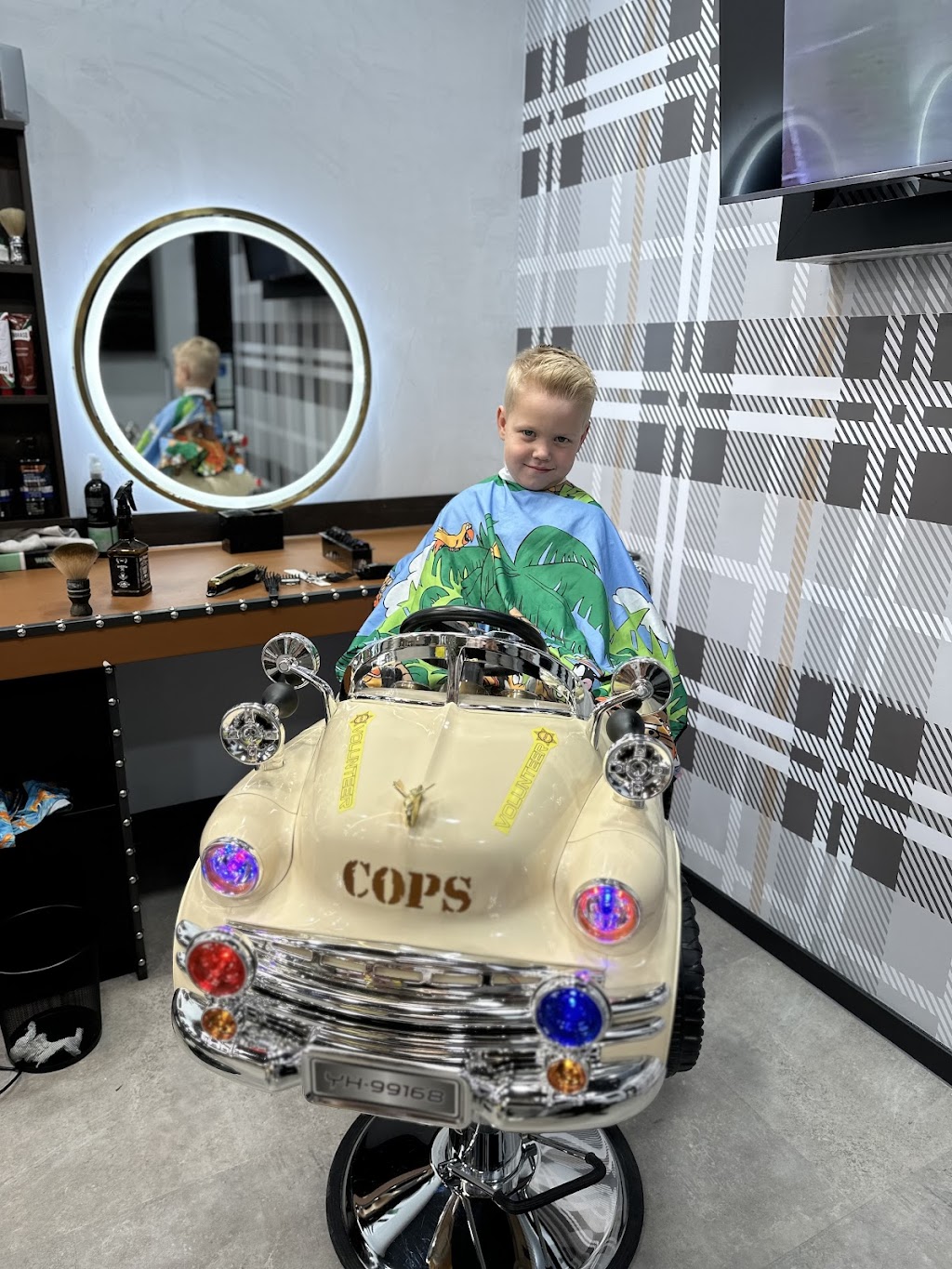 LIDN BARBERS | Winmalee Shopping Village, Unit 11 White Cross Rd, Winmalee NSW 2777, Australia | Phone: 0450 716 763