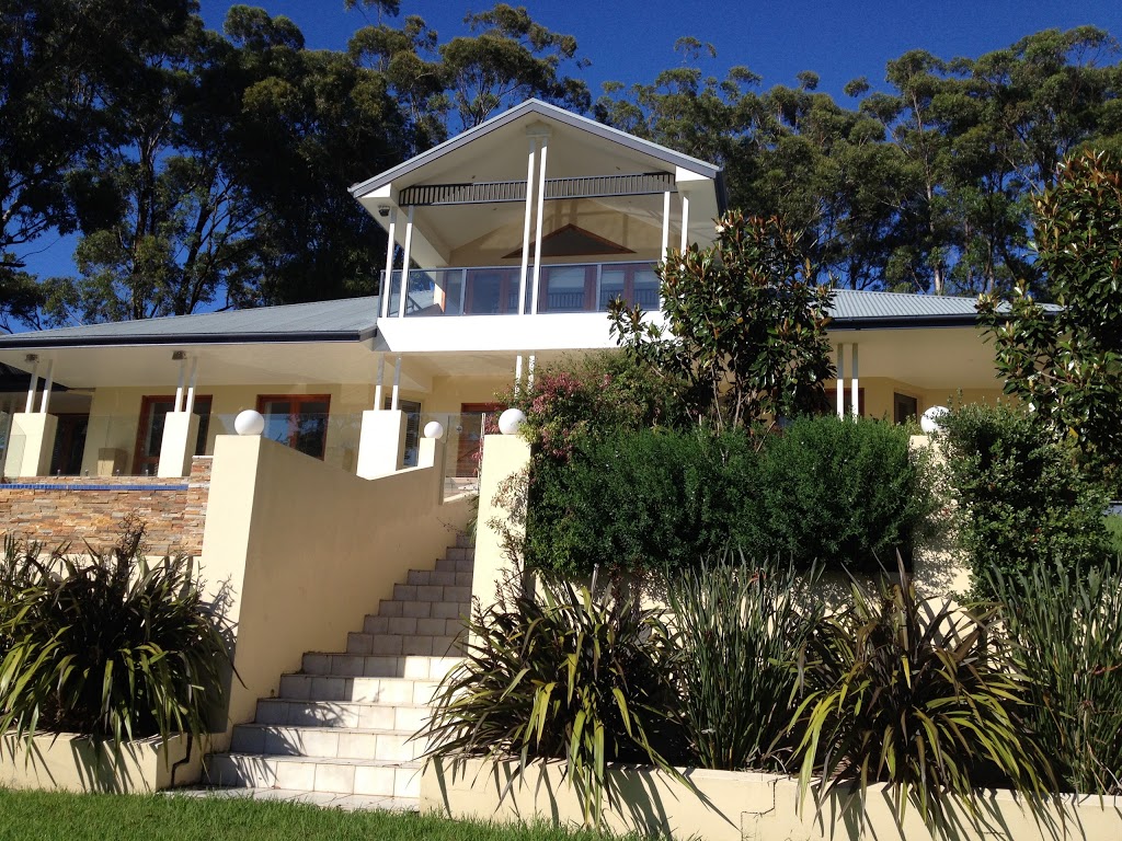 The Ridge Retreat Mollymook | 13B Bishop Dr, Mollymook Beach NSW 2539, Australia | Phone: 0417 650 515