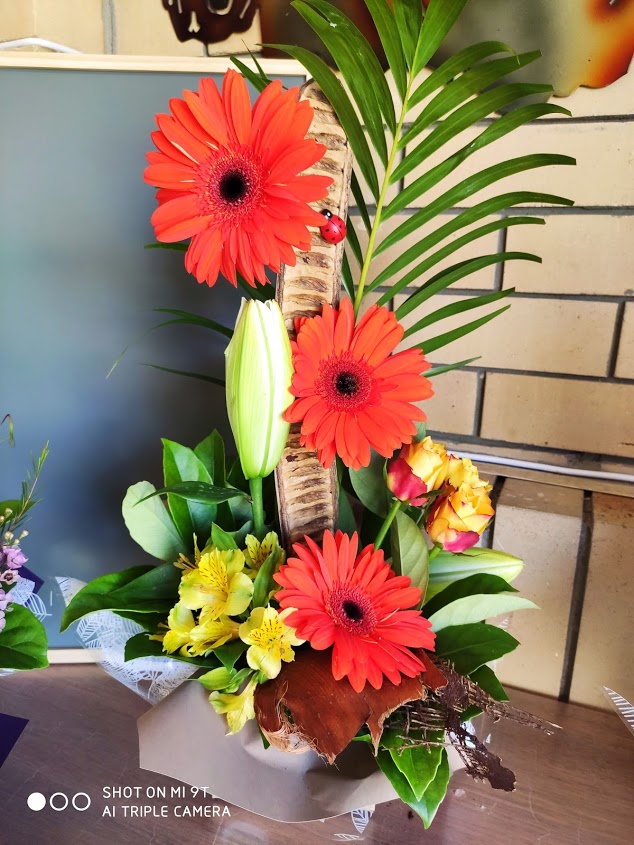 Fleurs Art Home | florist | 21 Matthew Flinders Dr, Hollywell QLD 4216, Australia | 0466394132 OR +61 466 394 132