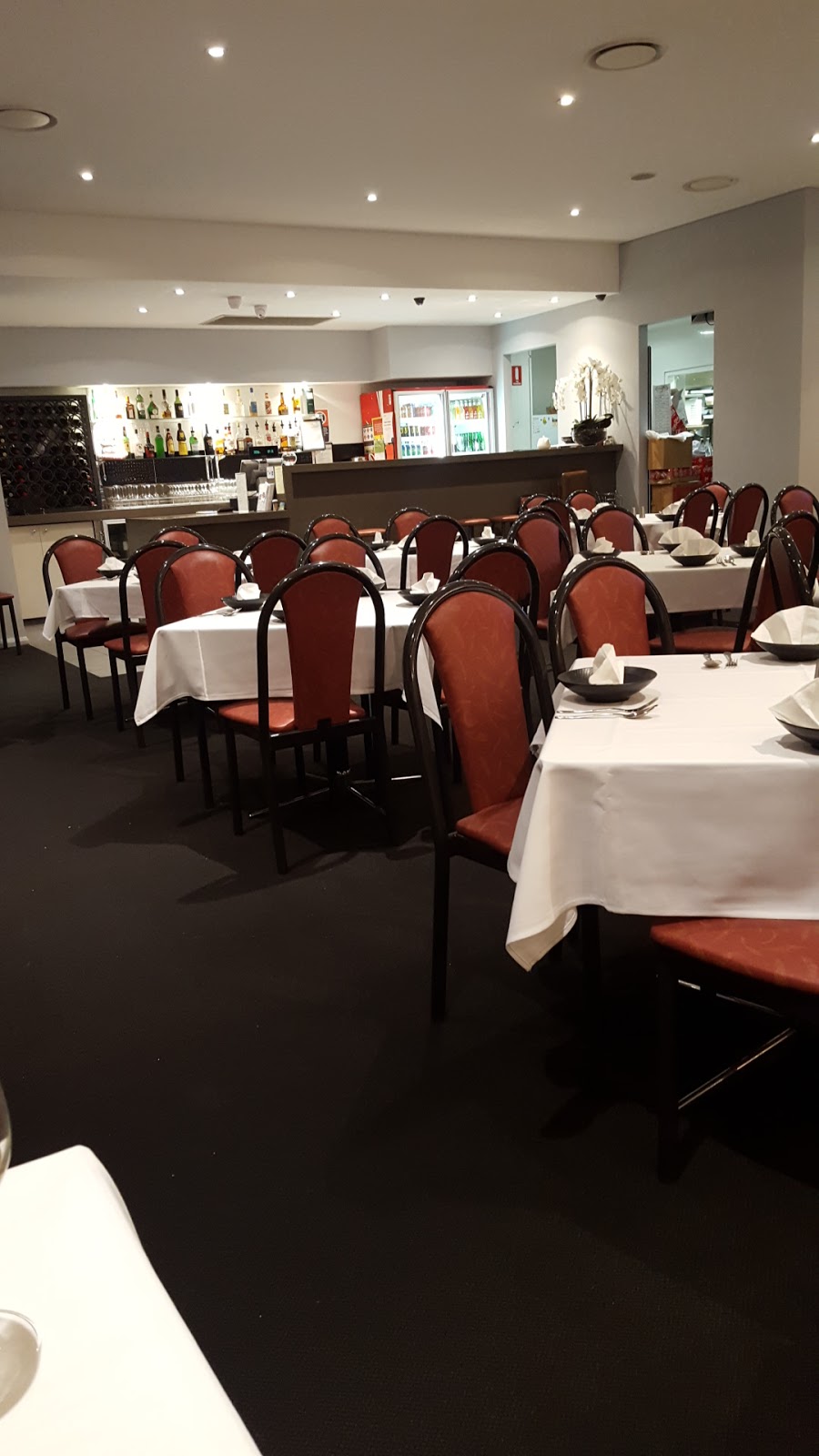 Yees Palace | restaurant | 11/842 Windsor Rd, Rouse Hill NSW 2155, Australia | 0296292575 OR +61 2 9629 2575