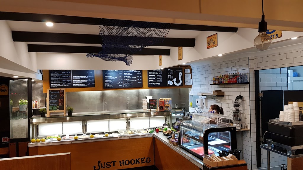 Just Hooked Seafood Cafe | cafe | 208 The Grand Parade, Monterey NSW 2217, Australia | 0295881714 OR +61 2 9588 1714