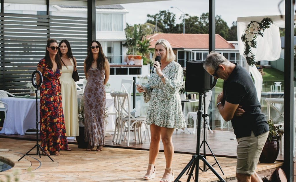 The Currumbin Celebrant | currumbin beach, Currumbin Waters QLD 4223, Australia | Phone: 0468 525 449