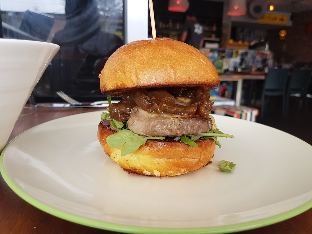 Boom Boom Burger Bar | 7-9 Burra St, Surfers Paradise QLD 4217, Australia | Phone: (07) 5619 5340