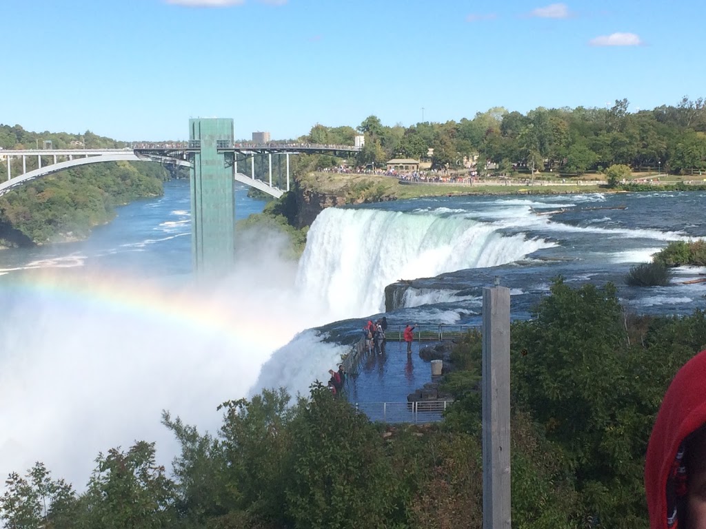 Hentyfarm Wine & Luxury Travel | 250 Wattle Tree Rd, Holgate NSW 2250, Australia | Phone: 0423 029 200