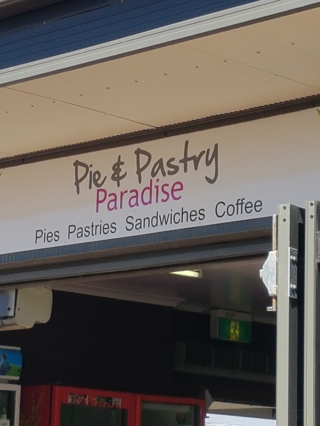 Photo by Jacques du Toit. Pie & Pastry Paradise | bakery | 9 Main St, Pialba QLD 4655, Australia | 0741241115 OR +61 7 4124 1115