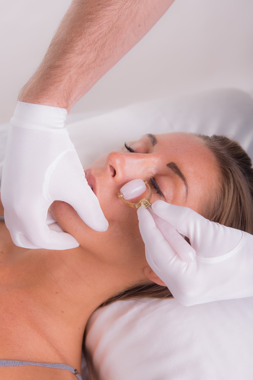 White Lotus Beauty | 38 Hellfire Pass, Lower Beechmont QLD 4211, Australia | Phone: (07) 3123 5998