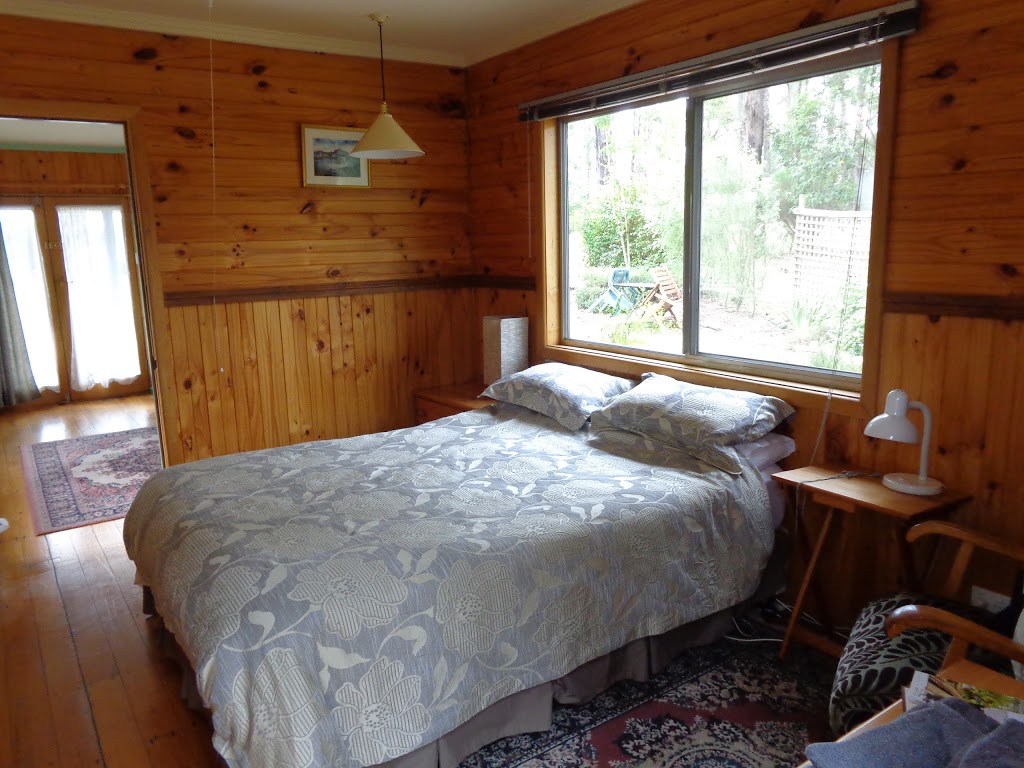 Ponderosa Bed & Breakfast | lodging | 38 Guthries Hill Rd, Boolarra VIC 3870, Australia | 0351696592 OR +61 3 5169 6592