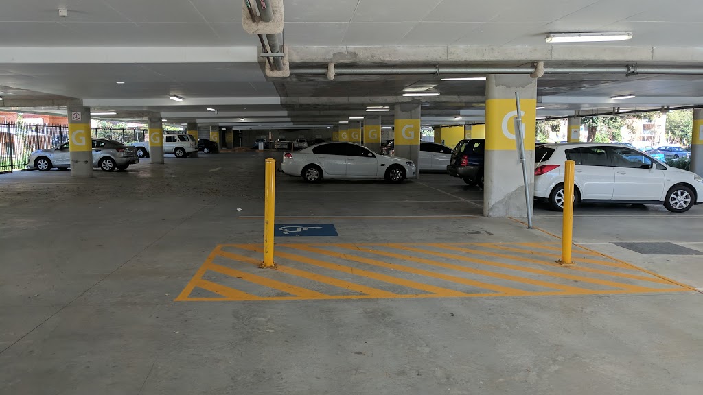 Sutherland Station Car Park | parking | 5 E Sutherland Ln, Sutherland NSW 2232, Australia