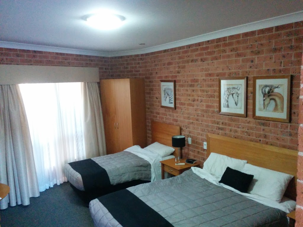 Akuna Motor Inn | lodging | 109 Whylandra St, Dubbo NSW 2830, Australia | 0268854422 OR +61 2 6885 4422