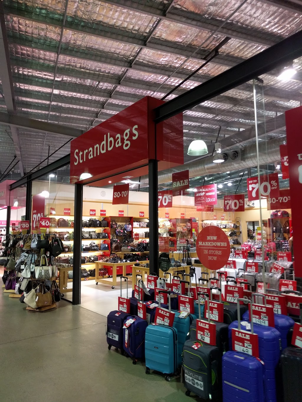 Strandbags | store | 16 Amazons Pl, Jindalee QLD 4074, Australia | 0733766822 OR +61 7 3376 6822