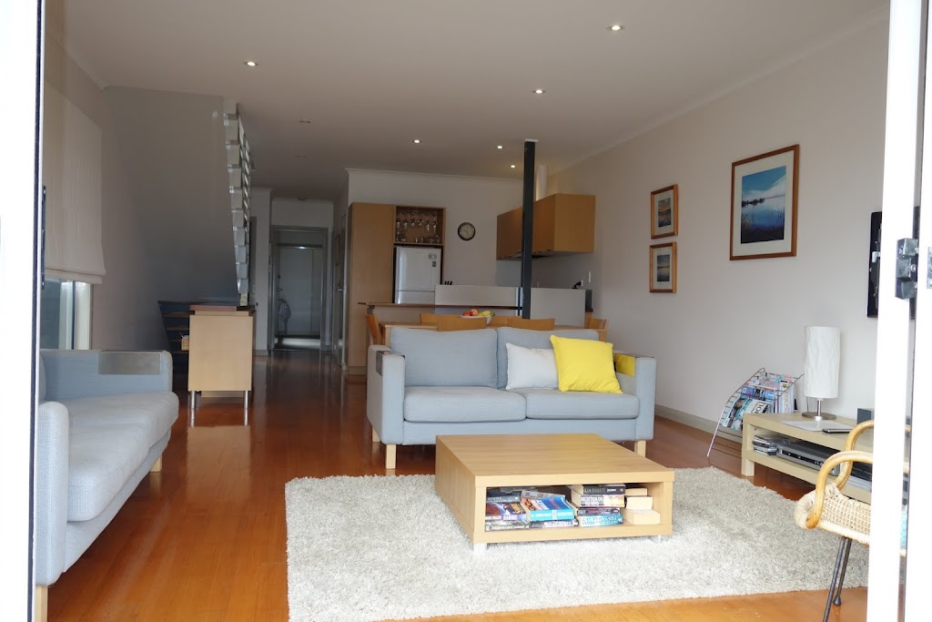 Absolute Waterfront on Raymond Island | 70 Eighth Ave, Raymond Island VIC 3880, Australia | Phone: 0438 200 052