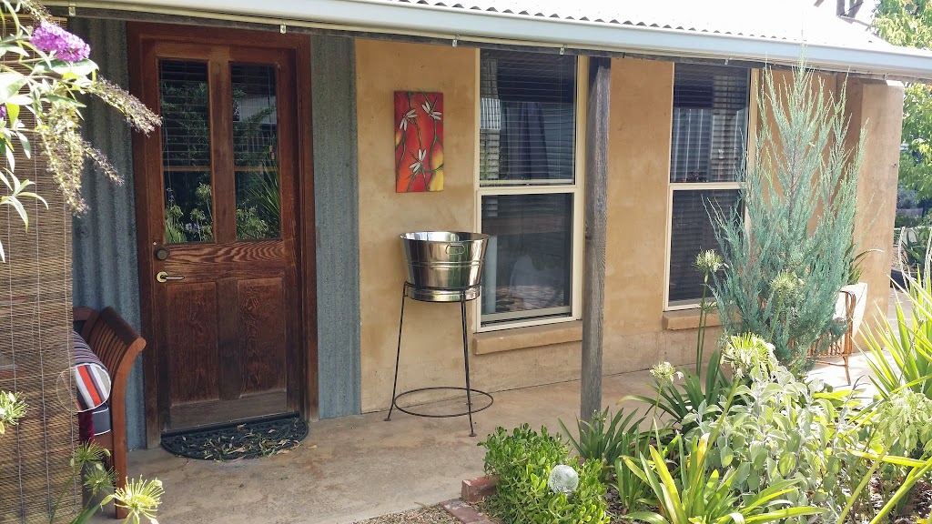Little Para Cottage | lodging | 5 Para Rd, Tanunda SA 5352, Australia | 0414253804 OR +61 414 253 804