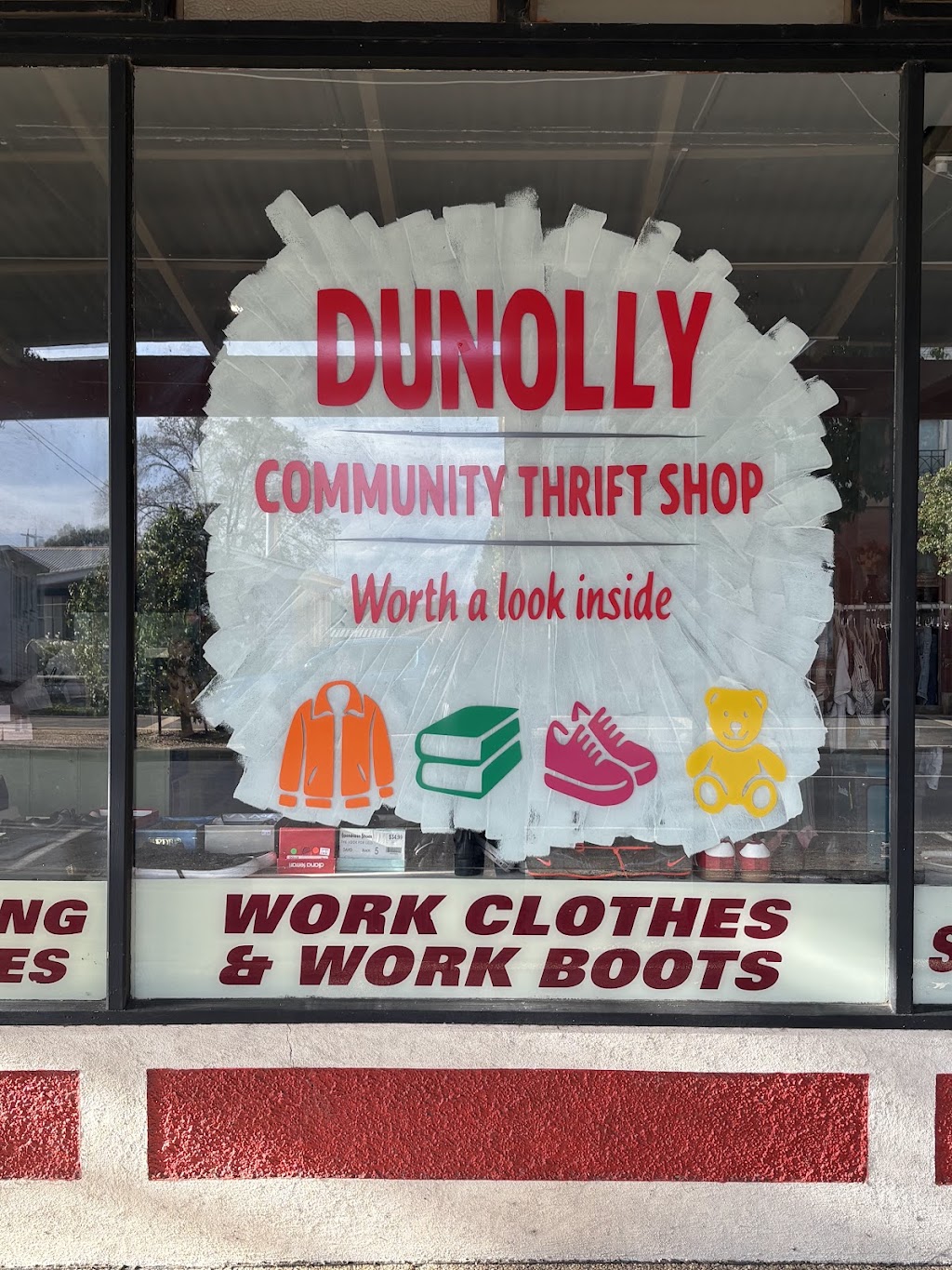 Dunolly Community Thrift Shop | 82 Broadway, Dunolly VIC 3472, Australia | Phone: 0477 085 275