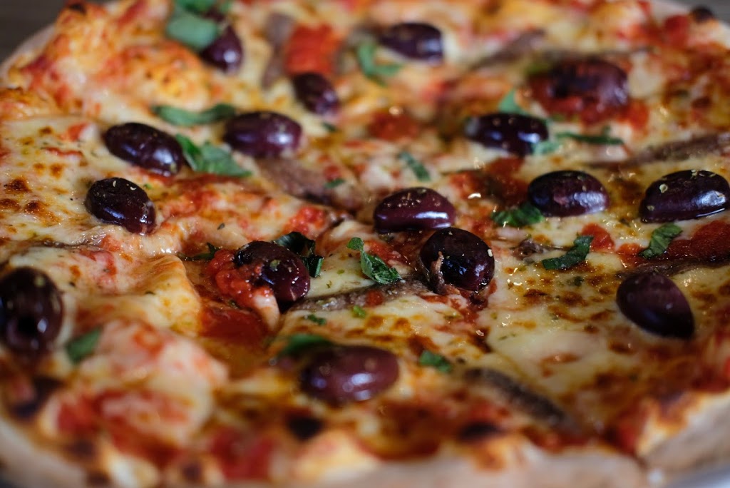 Fratellis Wood Fired Pizza | 41 Parraween St, Cremorne NSW 2090, Australia | Phone: (02) 9953 0004