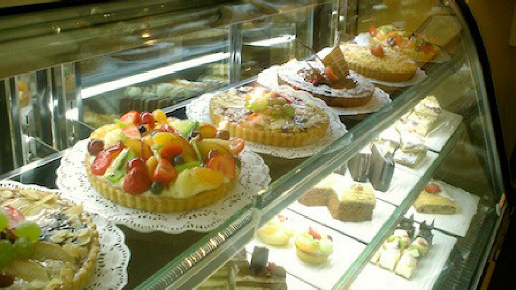 Orangerie Patisserie | bakery | Shop 15 Redlynch Central Shopping Centre, Cairns City QLD 4870, Australia | 0740391755 OR +61 7 4039 1755