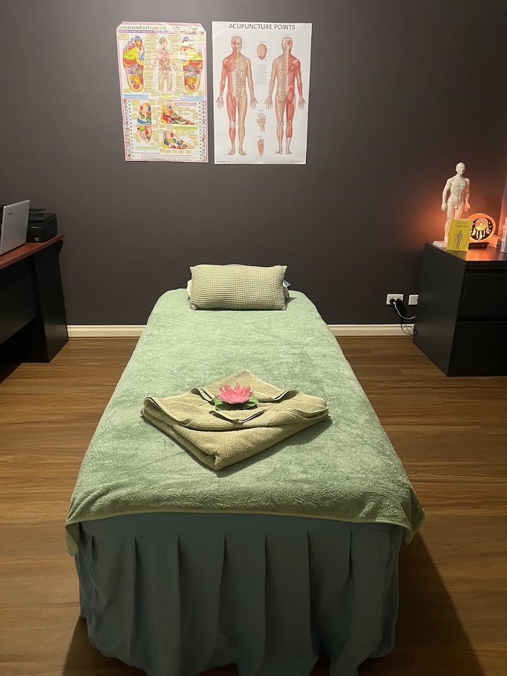 Tongtara Thai Solution Massage | 28E Hare St, Mullingar WA 6430, Australia | Phone: 0421 259 881