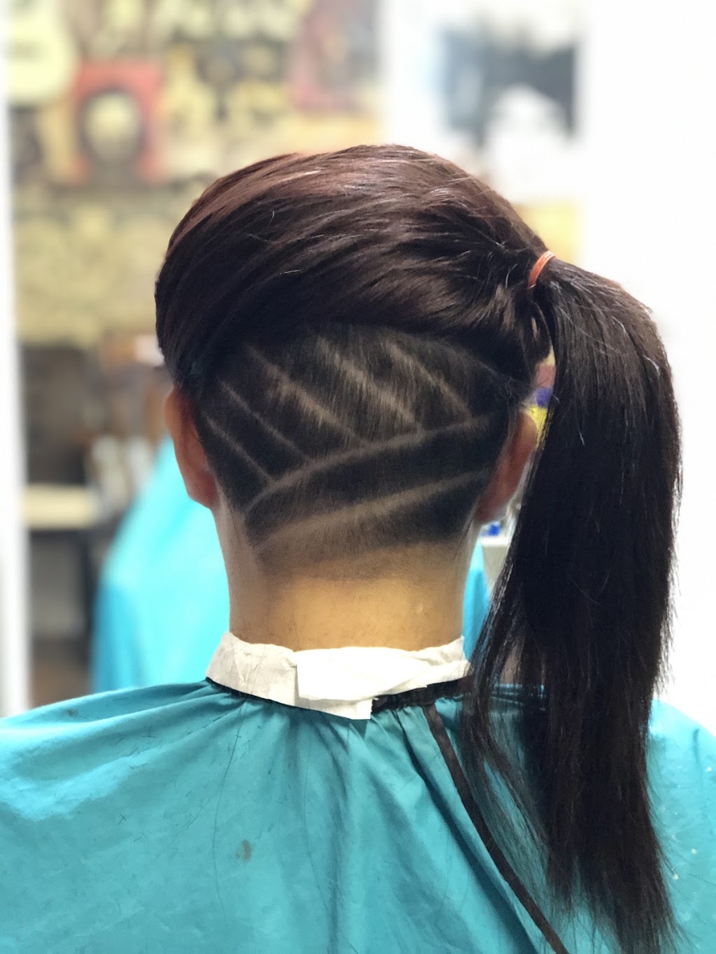 Barber Clips and Cuts | Waverley Gardens Shopping Centre, Shop 32/271 Police Rd, Mulgrave VIC 3170, Australia | Phone: 0424 560 883